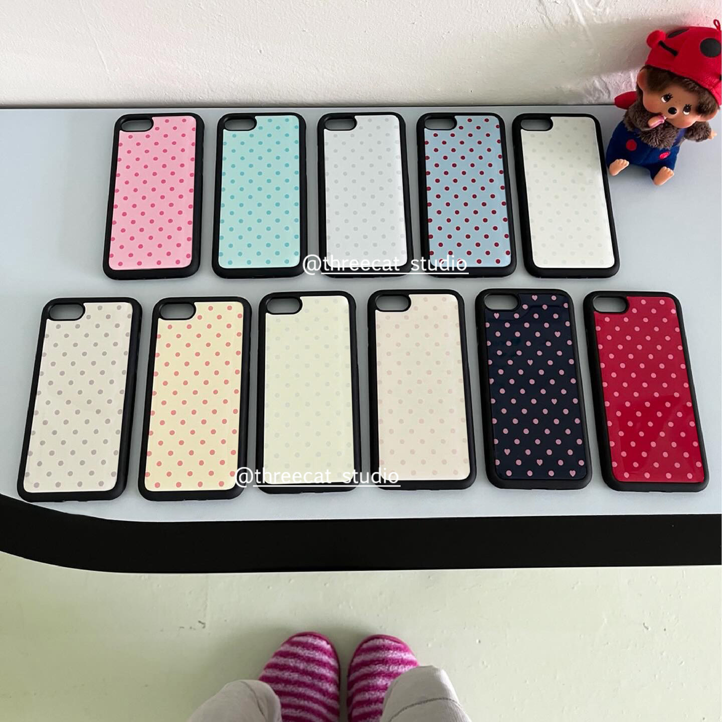 Phone Cases Rugged - เคสโทรศัพท์ลายจุดสีสันสดใสสไตล์เกาหลี ขอบสีดำด้าน สำหรับ iPhone 18 17