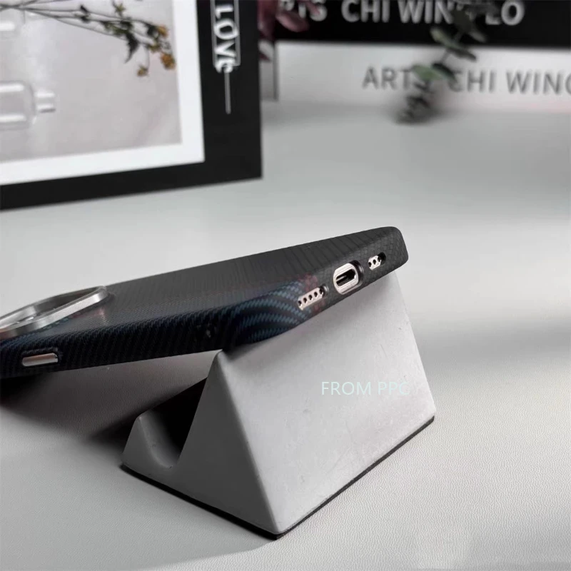 เคสโทรศัพท์แม่เหล็กคาร์บอนไฟเบ - Phone Cases Dior บทวิจารณ์และราคา